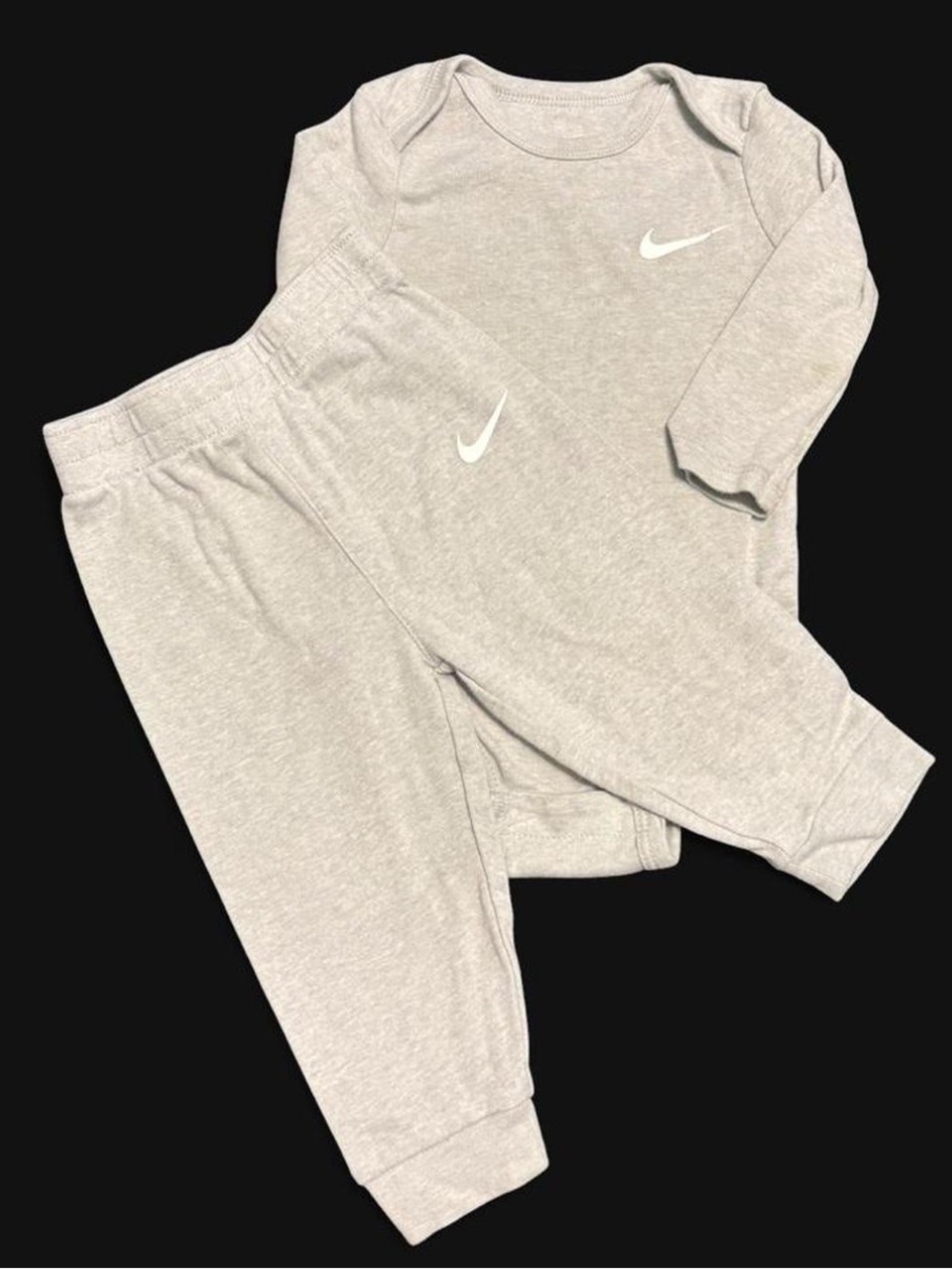 Nike Kids Sage Green Long Sleeve Body Suit & Pants Set 9 Months